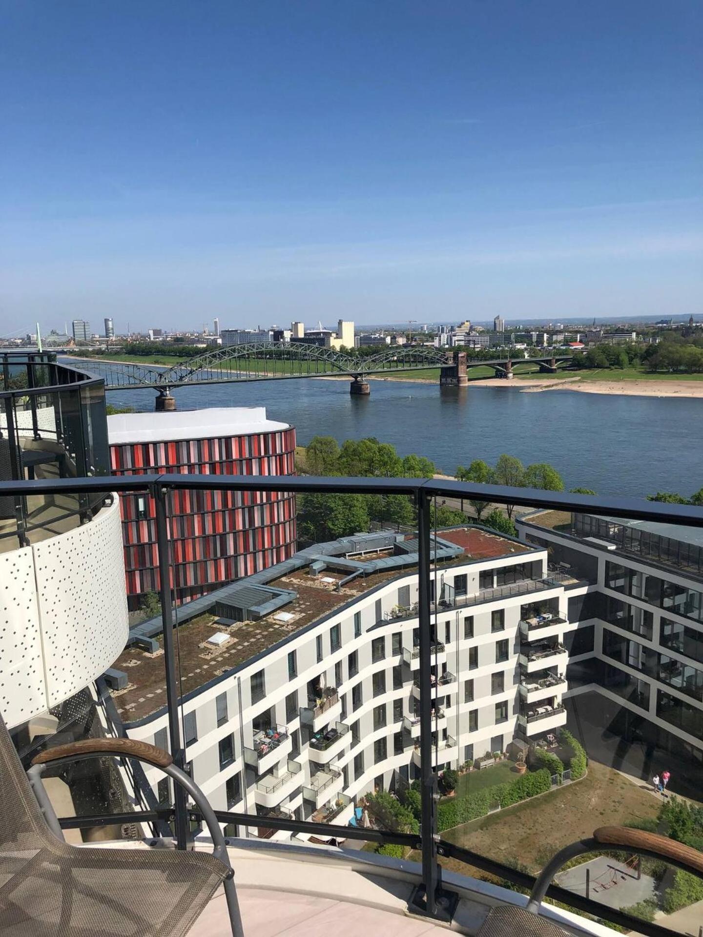 Rheinblick Penthouse Apartamento Colónia